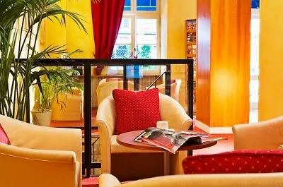 Western Quartier Latin Pantheon ホテル パリ